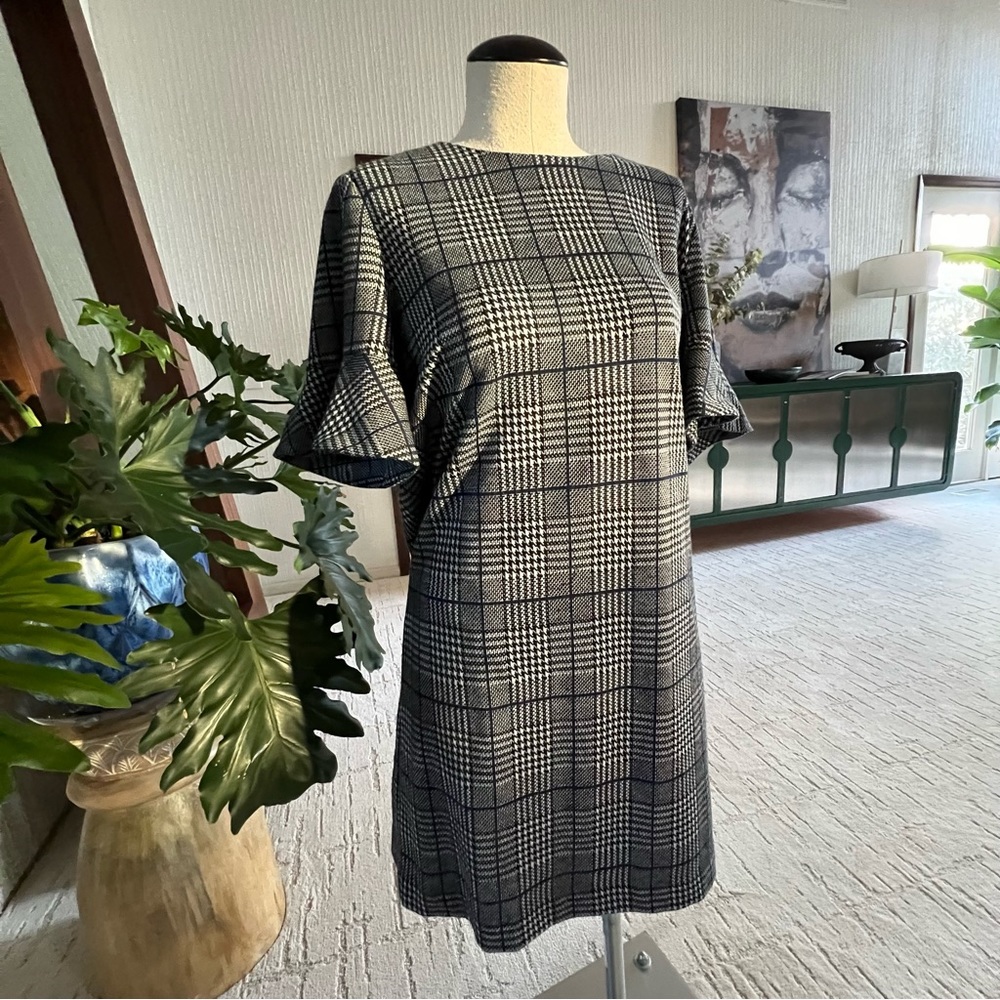 Calvin Klein Grey Blue Plaid Ruffle Short Sleeve Dress Office Workwear SZ 8